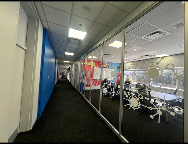 1,093M² OFFICE TO LET IN ROSEBANK